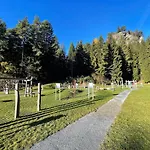 Luxury Family With Extraordinary Mountain Views Trin