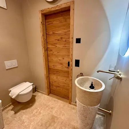 Luxury Family With Extraordinary Mountain Views Шале Trin
