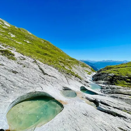 Luxury Family With Extraordinary Mountain Views * Trin