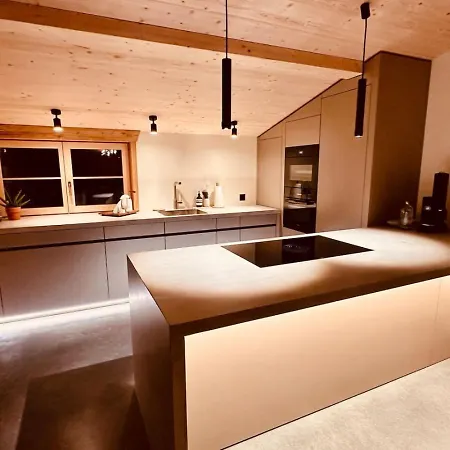 Luxury Family With Extraordinary Mountain Views *