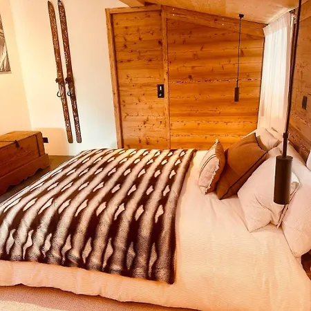 Luxury Family With Extraordinary Mountain Views