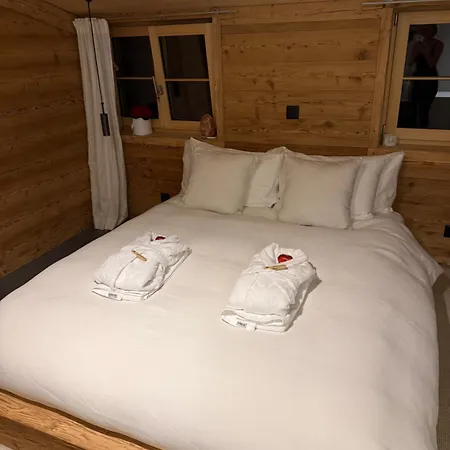 Luxury Family With Extraordinary Mountain Views