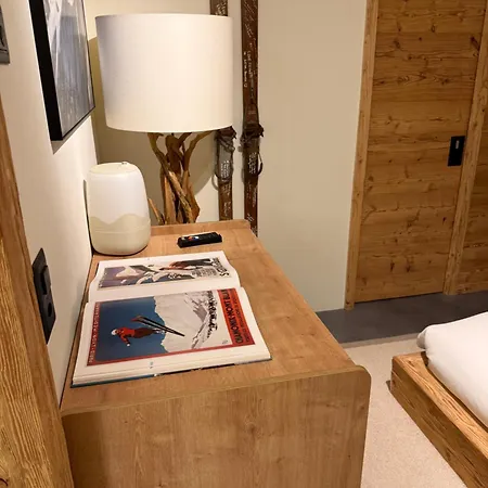 Luxury Family With Extraordinary Mountain Views