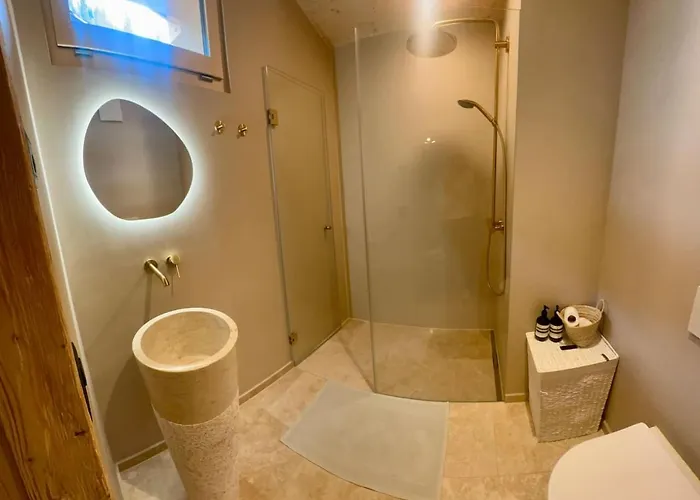 Luxury Family With Extraordinary Mountain Views