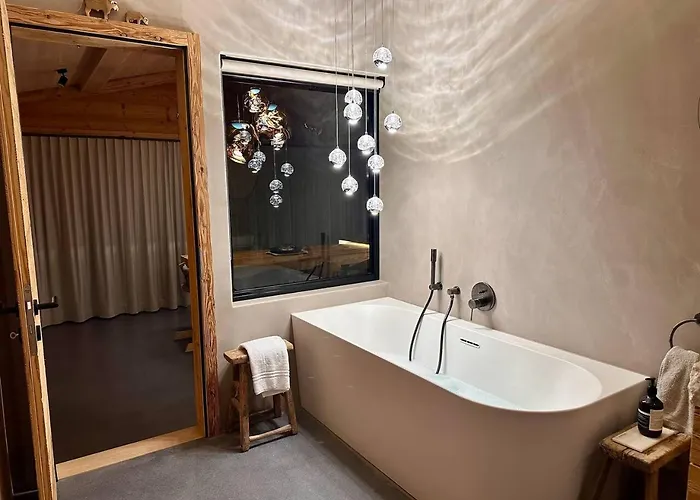 Luxury Family With Extraordinary Mountain Views *