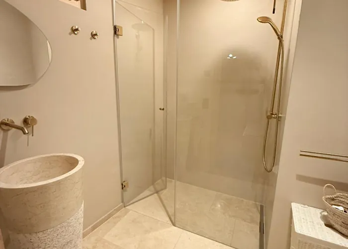 Luxury Family With Extraordinary Mountain Views בקתה *